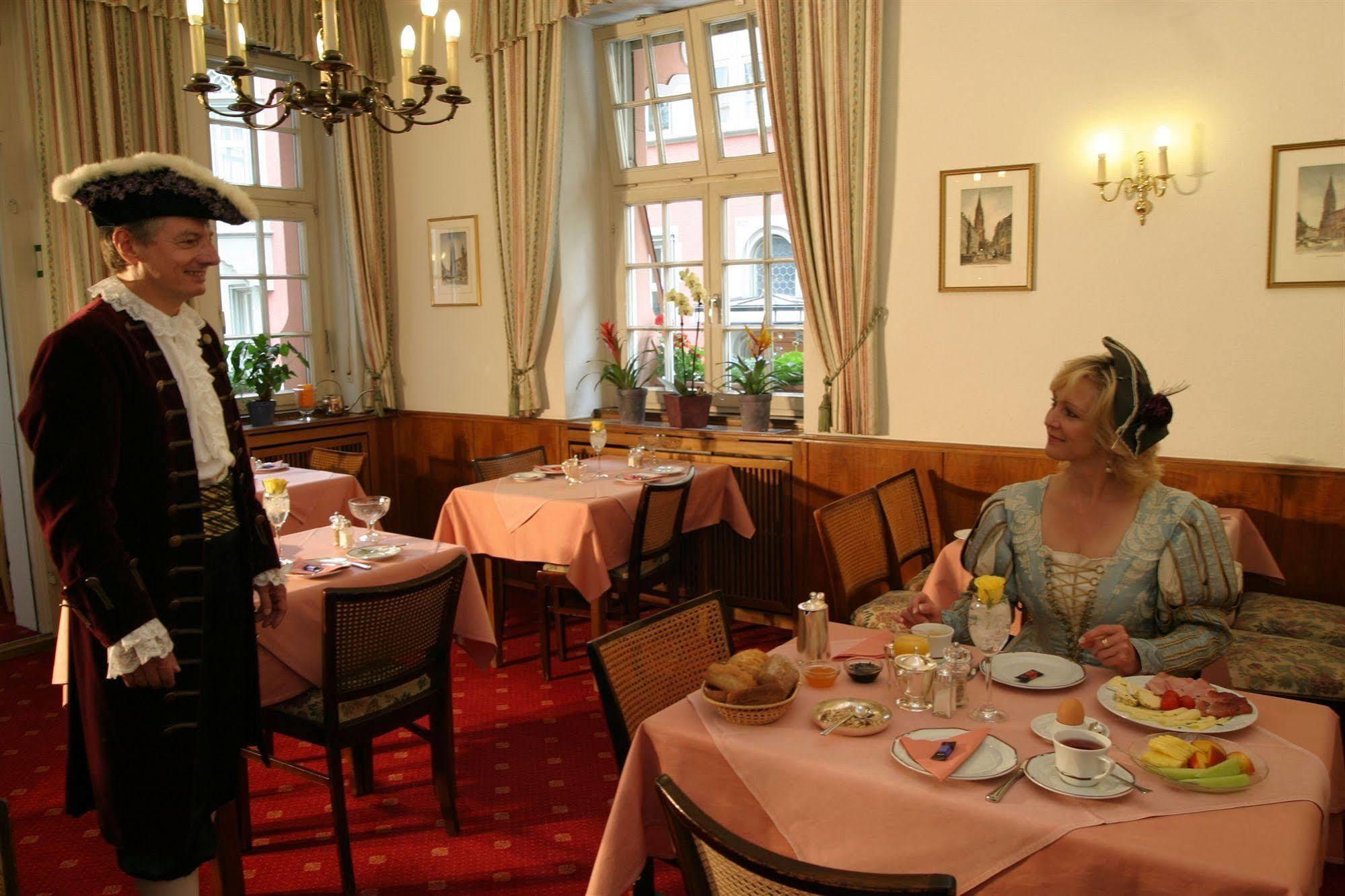Hotel Barbara Freiburg im Breisgau Restaurant billede